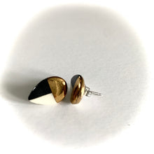 Luster Stud- Black Design Teardrop 1