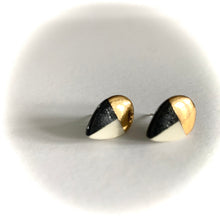 Luster Stud- Black Design Teardrop 1